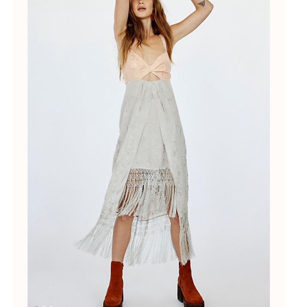 Free People🥰🥰Love Me Not Midi Dress🥰🥰